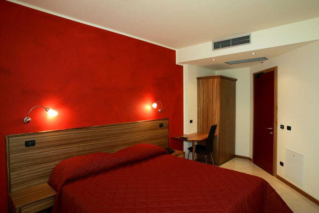 Hotel 5 Vie Almenno San Salvatore Kamer foto