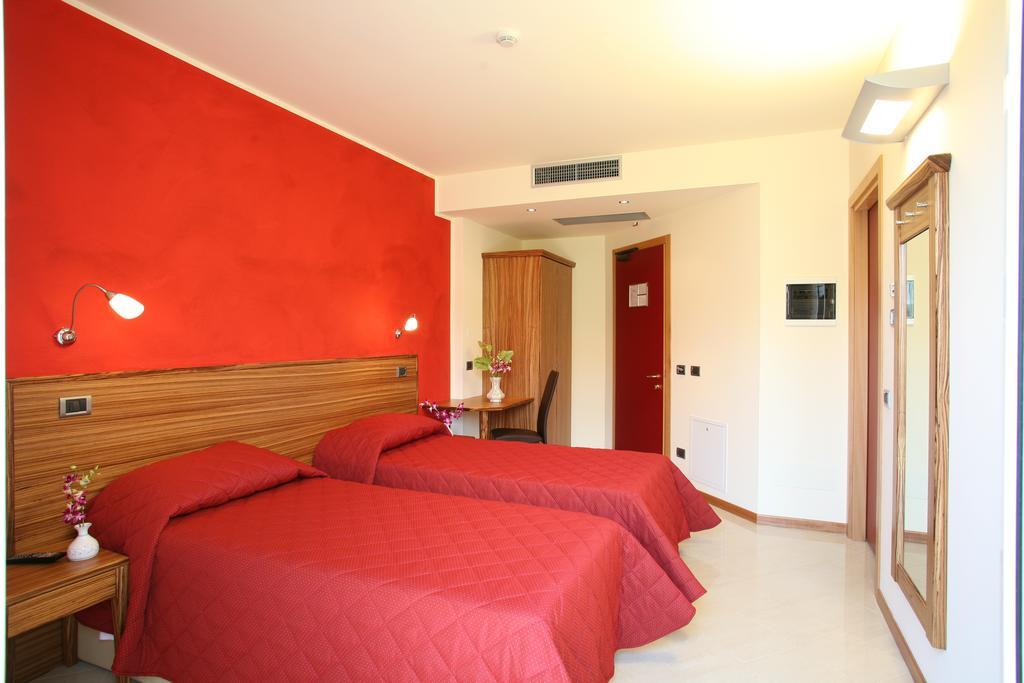 Hotel 5 Vie Almenno San Salvatore Kamer foto
