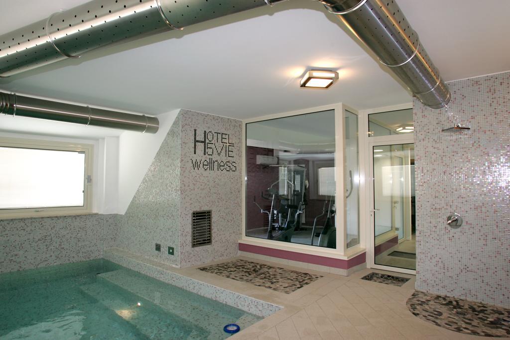 Hotel 5 Vie Almenno San Salvatore Buitenkant foto